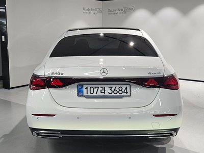 MERCEDES-BENZ E-CLASS - 4