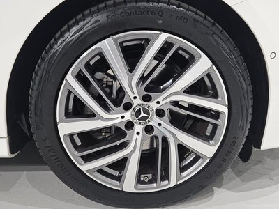 MERCEDES-BENZ E-CLASS - 6