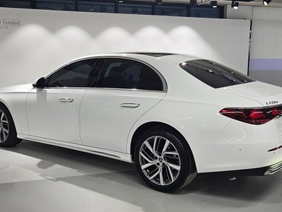 MERCEDES-BENZ E-CLASS - 2