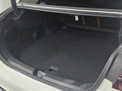 MERCEDES-BENZ E-CLASS - 10
