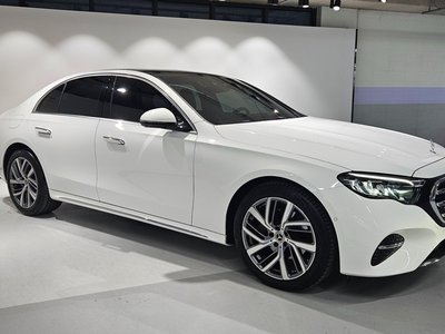 MERCEDES-BENZ E-CLASS - 5