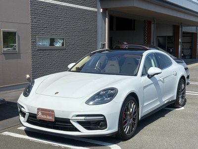 PORSCHE PANAMERA - 5