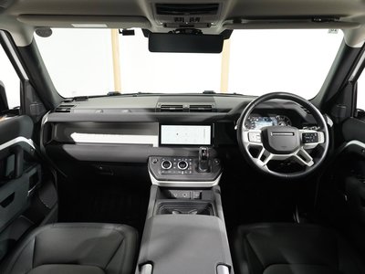 LAND ROVER DEFENDER - 2