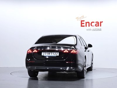 MERCEDES-BENZ E-CLASS - 3