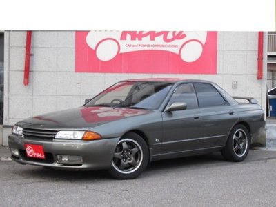 NISSAN SKYLINE GT-R SEDAN