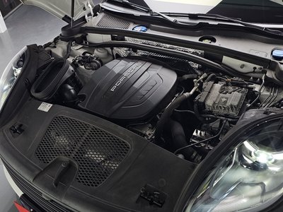 PORSCHE MACAN - 7