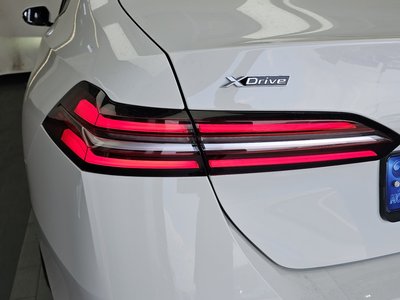 BMW 5 SERIES - 10