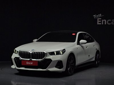 BMW 5 SERIES - 1