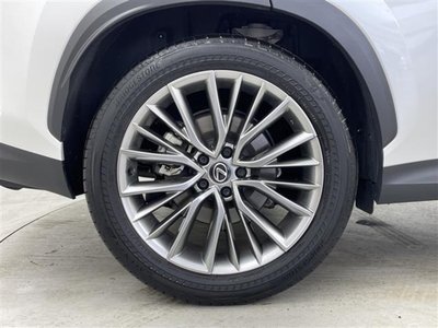 صورة مصغرة 40 لـ 2023 Lexus NX