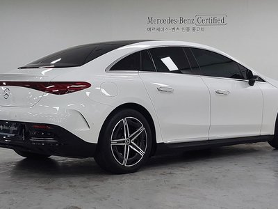 MERCEDES-BENZ EQE - 4