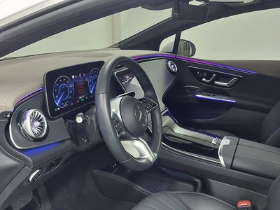 MERCEDES-BENZ EQE - 9