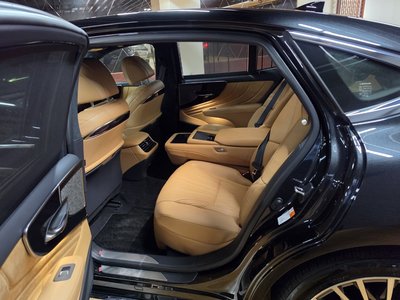 صورة مصغرة 12 لـ 2025 Lexus LS