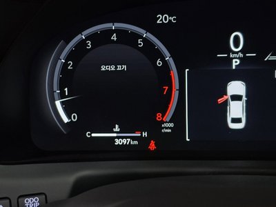 صورة 8 لـ 2025 Lexus LS