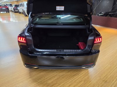 صورة مصغرة 14 لـ 2025 Lexus LS