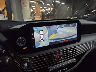 صورة مصغرة 11 لـ 2025 Lexus LS