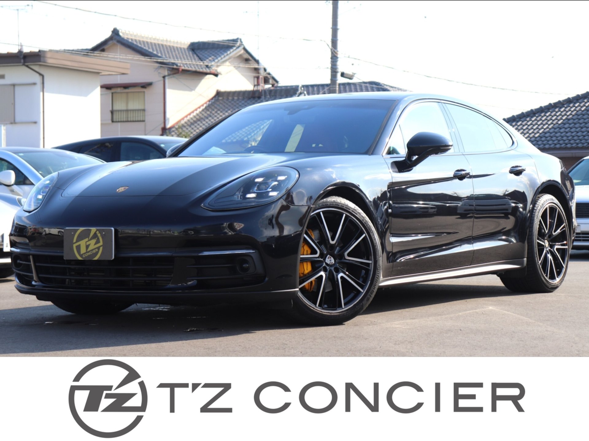 PORSCHE PANAMERA - View 1