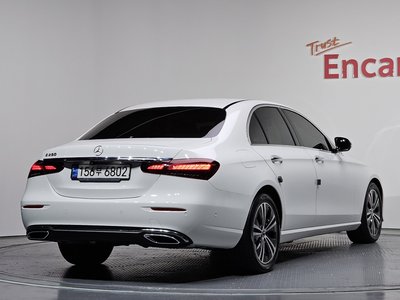 MERCEDES-BENZ E-CLASS - 3