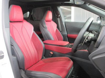 صورة مصغرة 36 لـ 2025 Lexus RX