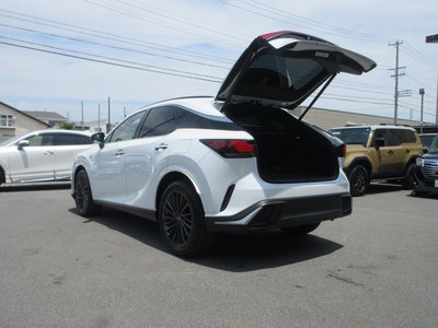 صورة 5 لـ 2025 Lexus RX