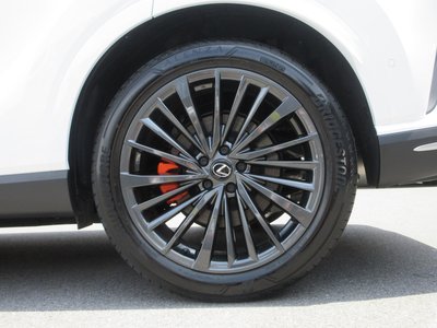 صورة مصغرة 33 لـ 2025 Lexus RX