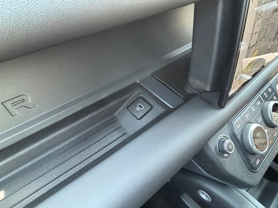 2025 LAND Rover DEFENDER 缩略图 63