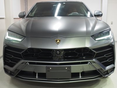 LAMBORGHINI URUS - 9