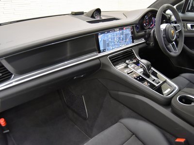 PORSCHE PANAMERA - 10