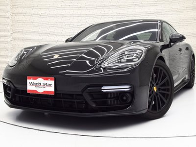 PORSCHE PANAMERA - 1