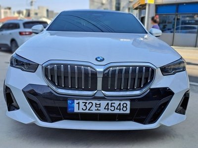 BMW 5 SERIES - 1