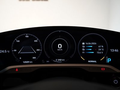 2023 Porsche TAYCAN 缩略图 70