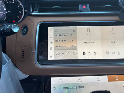 LAND ROVER RANGE ROVER VELAR - 10