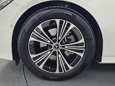 MERCEDES-BENZ E-CLASS - 6