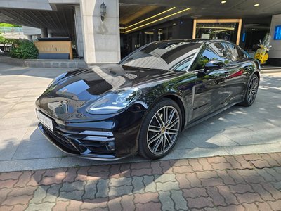 PORSCHE PANAMERA - 1