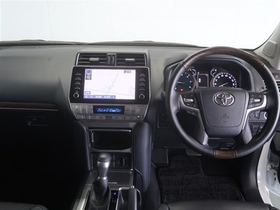 TOYOTA LAND CRUISER PRADO - 7