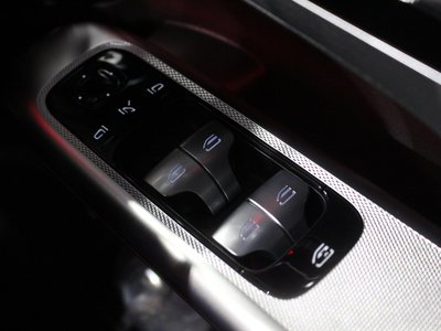2025 Mercedes-BENZ GLC — миниатюра 40