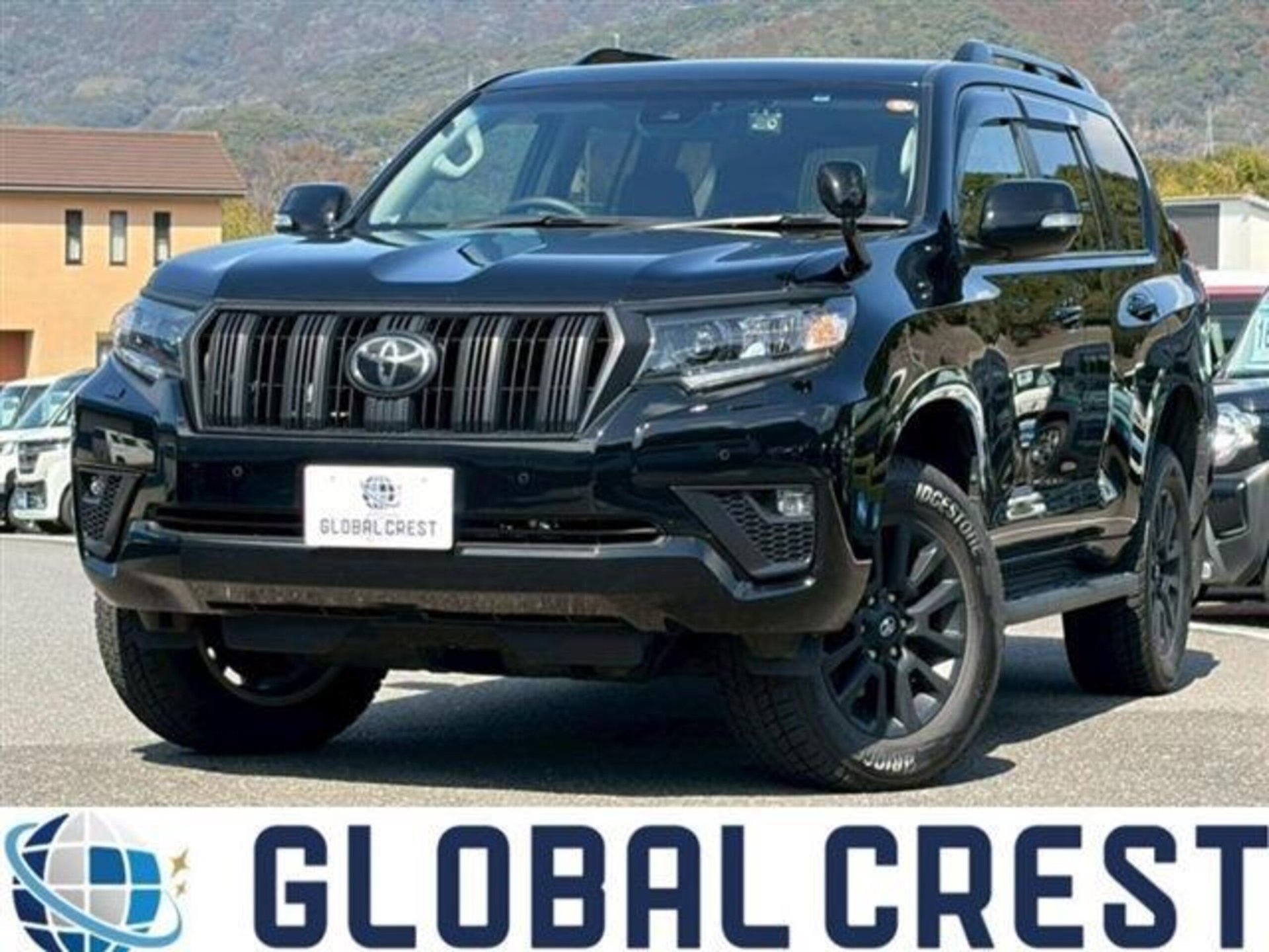 TOYOTA LAND CRUISER PRADO - View 1