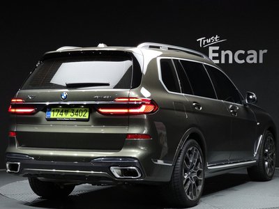 صورة 3 لـ 2025 BMW X7
