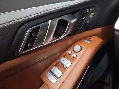 2025 BMW X7 thumbnail 33