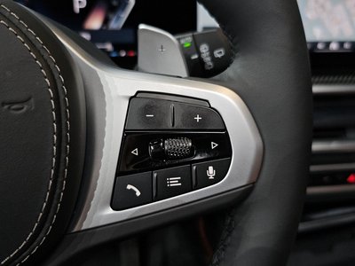 2025 BMW X7 thumbnail 35