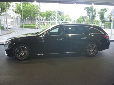 2025 Mercedes-BENZ E-CLASS photo 3