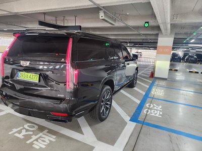 CADILLAC ESCALADE 5TH GENERATION - 4