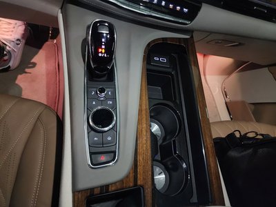 CADILLAC ESCALADE 5TH GENERATION - 9