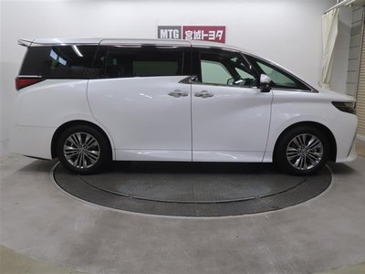 صورة 10 لـ 2023 Toyota ALPHARD
