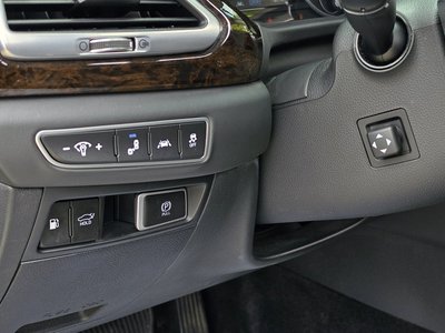 2020 Genesis G90 thumbnail 15