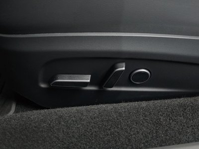 2024 Tesla MODEL 3 — миниатюра 30