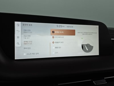 2022 Genesis G90 (RS4) thumbnail 25