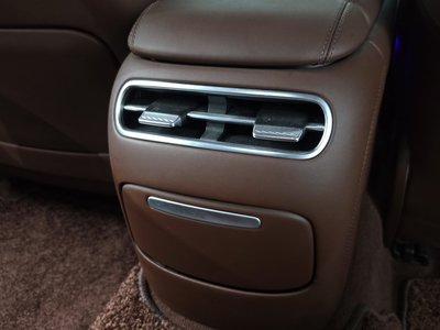2022 Genesis G90 (RS4) thumbnail 36