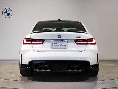 صورة 9 لـ 2024 BMW M3 SEDAN