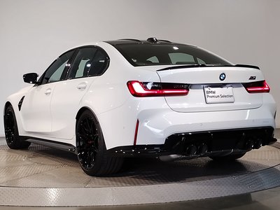 صورة 8 لـ 2024 BMW M3 SEDAN