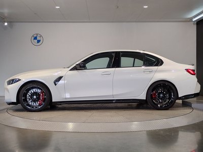 صورة 7 لـ 2024 BMW M3 SEDAN